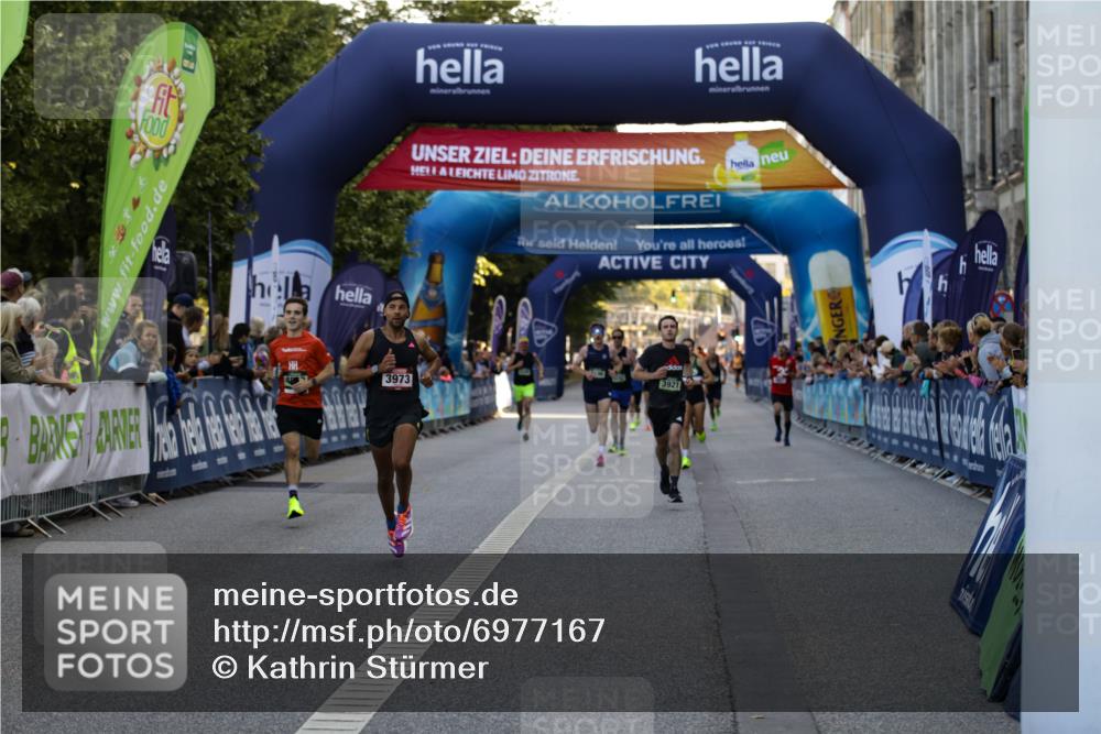01.09.2024 - BARMER Alsterlauf Kathrin Stürmer Photography http://msf.ph/oto/6977167 01.09.2024 09:39:26 Ziel 2262, 3827, 3921, 3973, 4283, 4388, 4574, 4580, 4652, 5045, 8196 meine-sportfotos.de