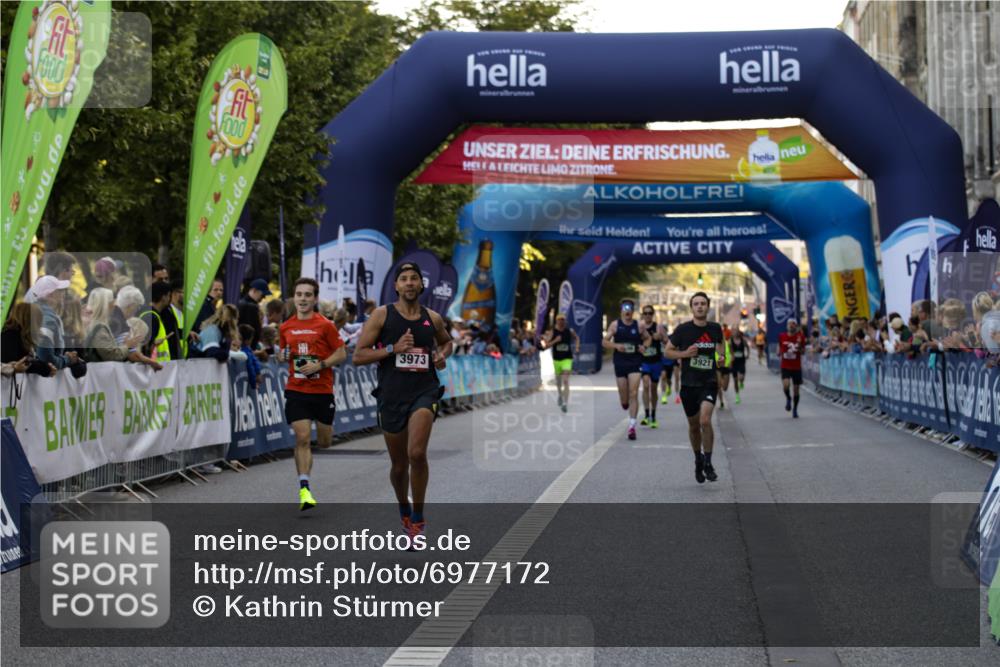 01.09.2024 - BARMER Alsterlauf Kathrin Stürmer Photography http://msf.ph/oto/6977172 01.09.2024 09:39:27 Ziel 2262, 3827, 3921, 3973, 4283, 4388, 4574, 4580, 4652, 5045, 8196 meine-sportfotos.de
