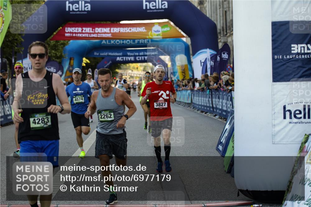 01.09.2024 - BARMER Alsterlauf Kathrin Stürmer Photography http://msf.ph/oto/6977179 01.09.2024 09:39:36 Ziel 1101, 2151, 2262, 3827, 4283, 4388, 4574, 4837, 5045, 8196, 8385 meine-sportfotos.de