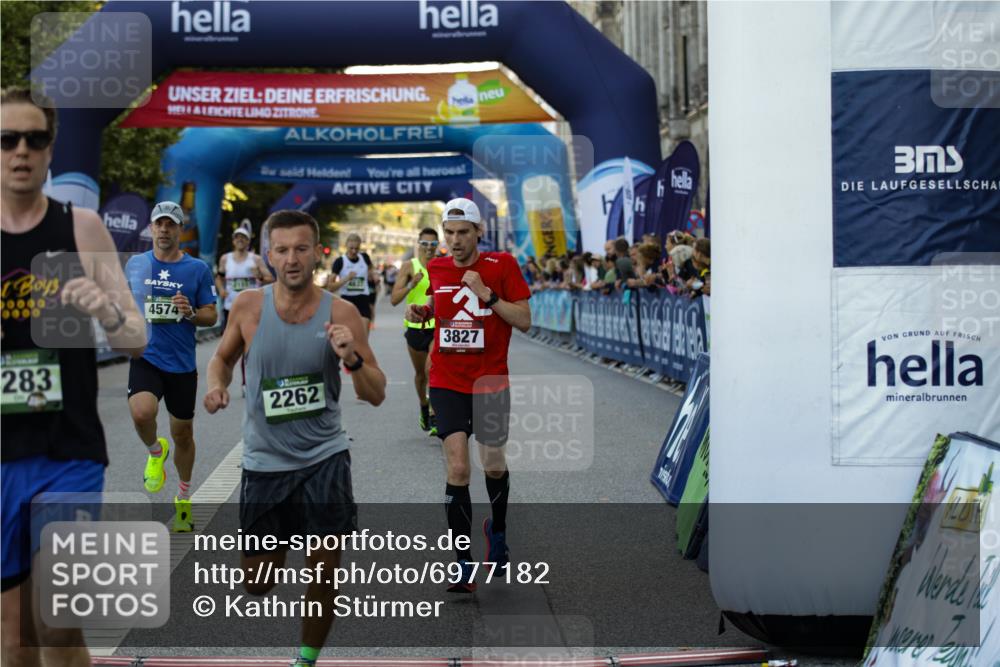 01.09.2024 - BARMER Alsterlauf Kathrin Stürmer Photography http://msf.ph/oto/6977182 01.09.2024 09:39:37 Ziel 1101, 2151, 2262, 3827, 4283, 4388, 4574, 4837, 5045, 8196, 8385 meine-sportfotos.de