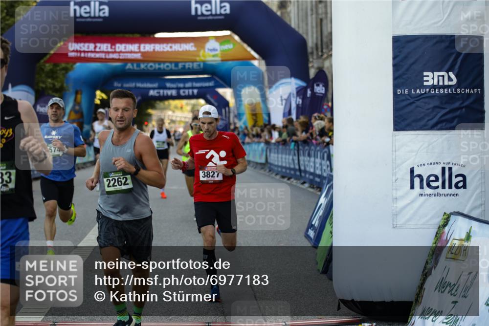01.09.2024 - BARMER Alsterlauf Kathrin Stürmer Photography http://msf.ph/oto/6977183 01.09.2024 09:39:37 Ziel 1101, 2151, 2262, 3827, 4283, 4388, 4574, 4837, 5045, 8196, 8385 meine-sportfotos.de