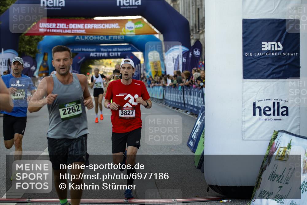 01.09.2024 - BARMER Alsterlauf Kathrin Stürmer Photography http://msf.ph/oto/6977186 01.09.2024 09:39:37 Ziel 1101, 2151, 2262, 3827, 4283, 4388, 4574, 4837, 5045, 8196, 8385 meine-sportfotos.de
