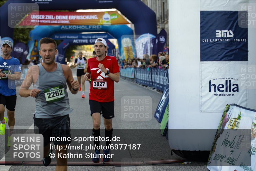 01.09.2024 - BARMER Alsterlauf Kathrin Stürmer Photography http://msf.ph/oto/6977187 01.09.2024 09:39:37 Ziel 1101, 2151, 2262, 3827, 4283, 4388, 4574, 4837, 5045, 8196, 8385 meine-sportfotos.de