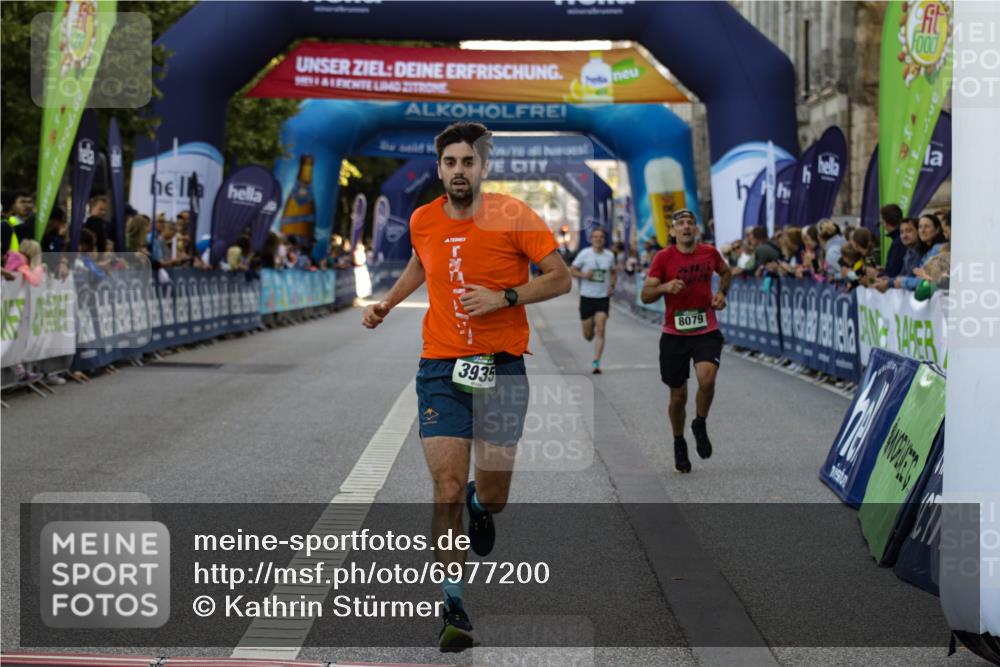 01.09.2024 - BARMER Alsterlauf Kathrin Stürmer Photography http://msf.ph/oto/6977200 01.09.2024 09:39:55 Ziel 3101, 3935, 4494, 5248, 5249, 8079, 8182 meine-sportfotos.de