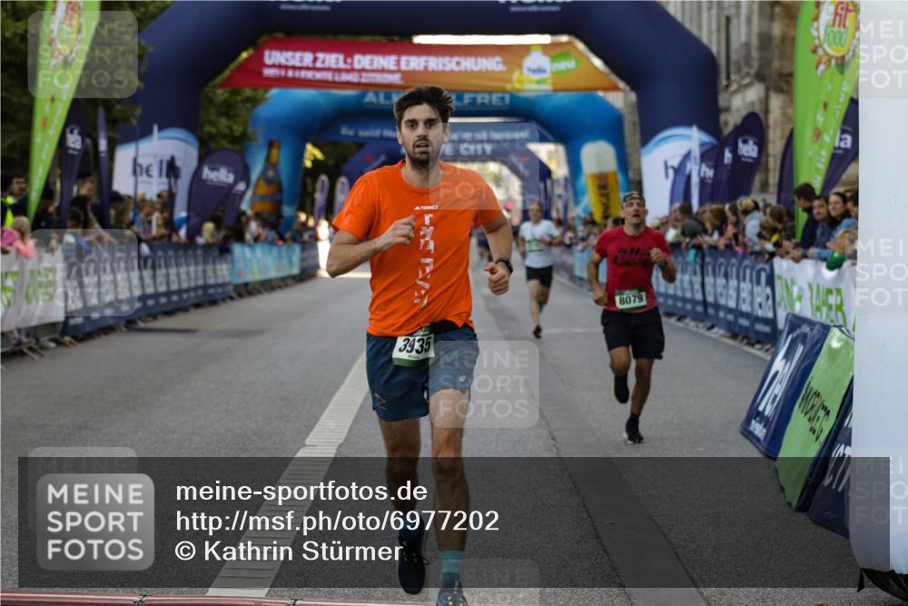 01.09.2024 - BARMER Alsterlauf Kathrin Stürmer Photography http://msf.ph/oto/6977202 01.09.2024 09:39:56 Ziel 3101, 3126, 3935, 5248, 8079, 8182 meine-sportfotos.de