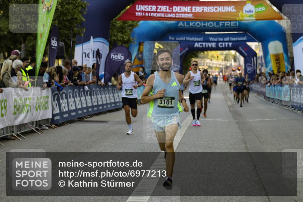 01.09.2024 - BARMER Alsterlauf Kathrin Stürmer Photography http://msf.ph/oto/6977213 01.09.2024 09:40:05 Ziel 2283, 2462, 3101, 3126, 3469, 4156, 4270, 4795, 5255, 8257, 8368 meine-sportfotos.de
