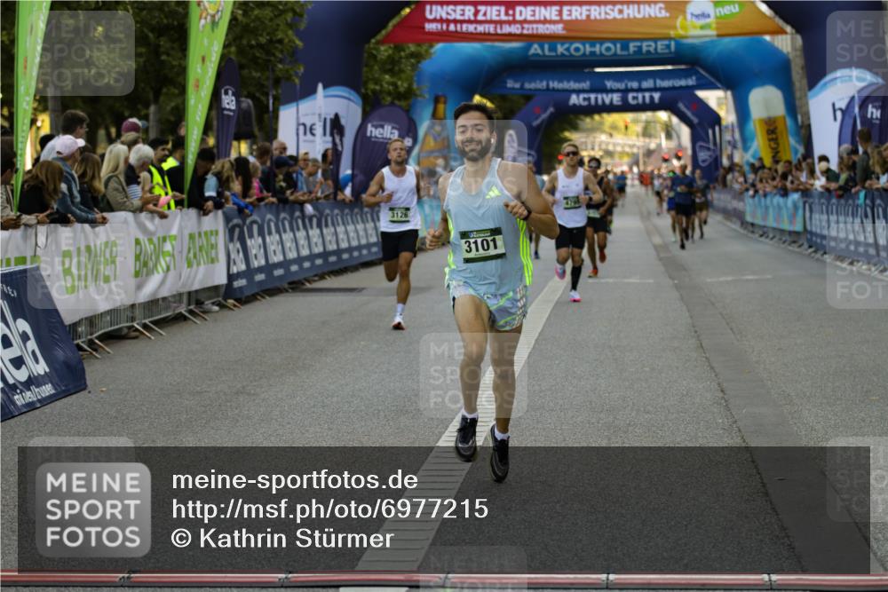 01.09.2024 - BARMER Alsterlauf Kathrin Stürmer Photography http://msf.ph/oto/6977215 01.09.2024 09:40:06 Ziel 2283, 2462, 3101, 3126, 3469, 4156, 4270, 4659, 4795, 5255, 8257, 8368 meine-sportfotos.de
