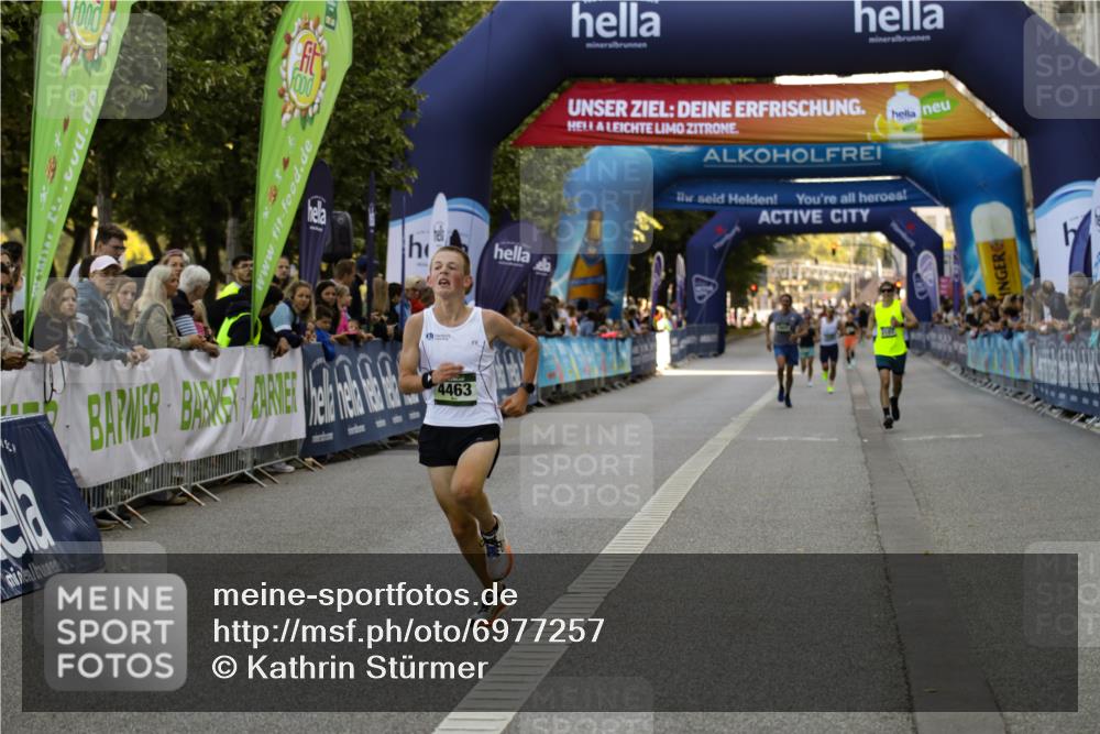 01.09.2024 - BARMER Alsterlauf Kathrin Stürmer Photography http://msf.ph/oto/6977257 01.09.2024 09:41:14 Ziel 2107, 3802, 4463 meine-sportfotos.de