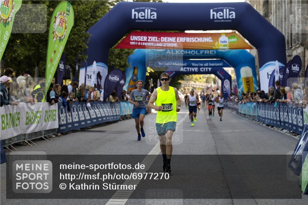 01.09.2024 - BARMER Alsterlauf Kathrin Stürmer Photography http://msf.ph/oto/6977270 01.09.2024 09:41:20 Ziel 2107, 3400, 3802, 3881, 4136, 4615 meine-sportfotos.de