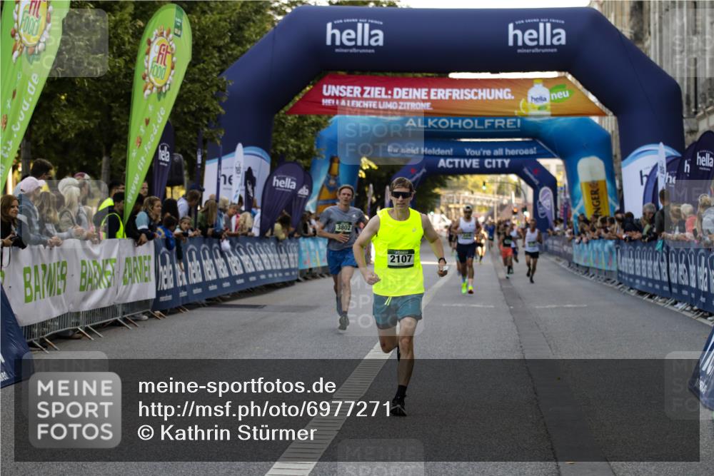 01.09.2024 - BARMER Alsterlauf Kathrin Stürmer Photography http://msf.ph/oto/6977271 01.09.2024 09:41:20 Ziel 2107, 3400, 3802, 3881, 4136, 4615 meine-sportfotos.de