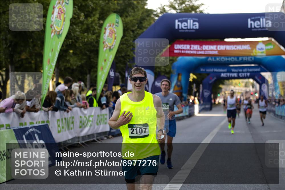 01.09.2024 - BARMER Alsterlauf Kathrin Stürmer Photography http://msf.ph/oto/6977276 01.09.2024 09:41:22 Ziel 2107, 3400, 3802, 3881, 4136, 4615, 4845 meine-sportfotos.de