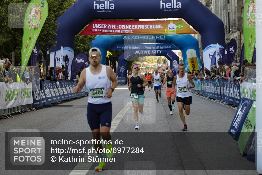01.09.2024 - BARMER Alsterlauf Kathrin Stürmer Photography http://msf.ph/oto/6977284 01.09.2024 09:41:28 Ziel 3400, 3881, 4136, 4529, 4615, 4845, 8376 meine-sportfotos.de