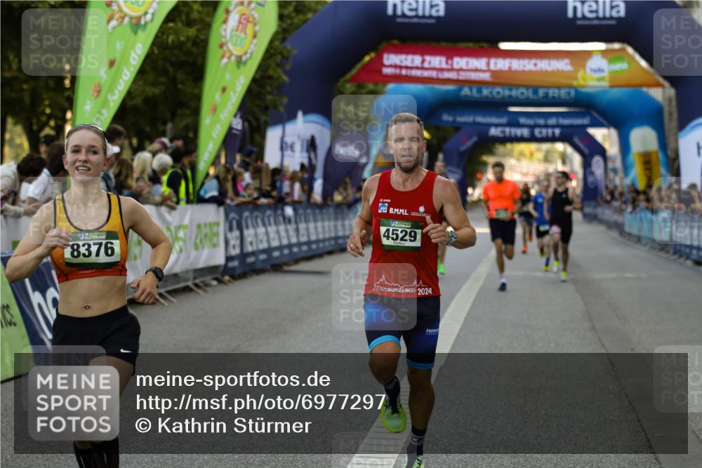 01.09.2024 - BARMER Alsterlauf Kathrin Stürmer Photography http://msf.ph/oto/6977297 01.09.2024 09:41:39 Ziel 2627, 3074, 4529, 5041, 8189, 8213, 8376 meine-sportfotos.de