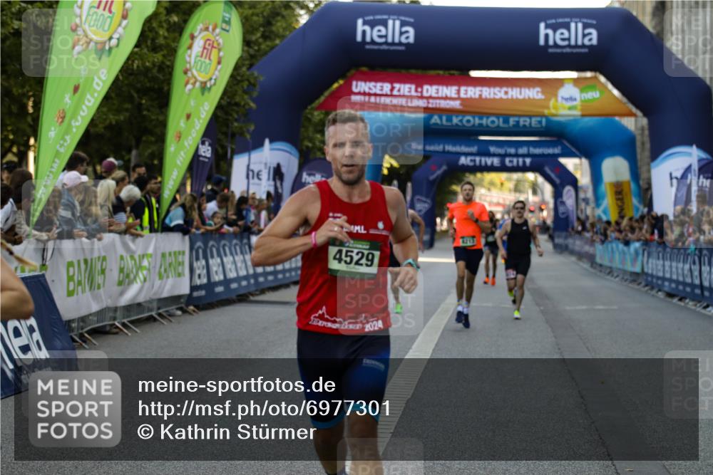01.09.2024 - BARMER Alsterlauf Kathrin Stürmer Photography http://msf.ph/oto/6977301 01.09.2024 09:41:40 Ziel 2627, 3074, 4529, 5041, 8189, 8213, 8376 meine-sportfotos.de