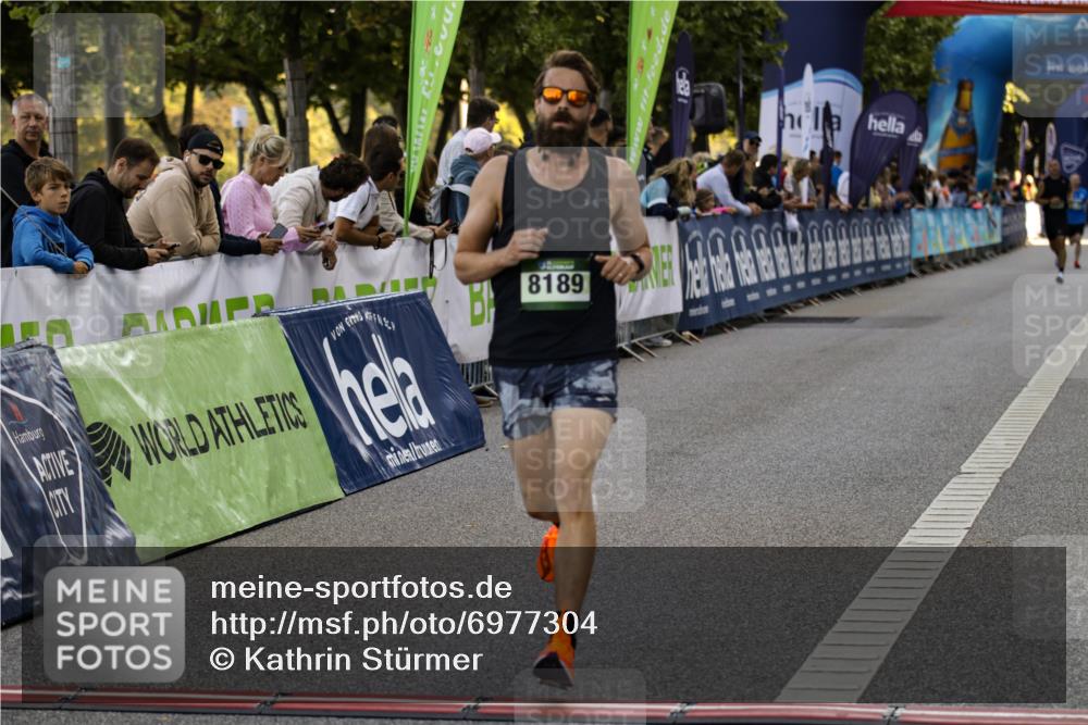 01.09.2024 - BARMER Alsterlauf Kathrin Stürmer Photography http://msf.ph/oto/6977304 01.09.2024 09:41:49 Ziel 2130, 2627, 3372, 4418, 4511, 4943, 5052, 8030, 8189 meine-sportfotos.de