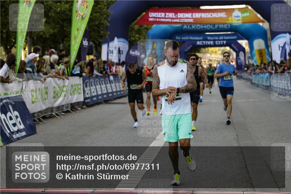 01.09.2024 - BARMER Alsterlauf Kathrin Stürmer Photography http://msf.ph/oto/6977311 01.09.2024 09:41:56 Ziel 2130, 3041, 3372, 4418, 4424, 4511, 4943, 5052, 8030, 8139 meine-sportfotos.de