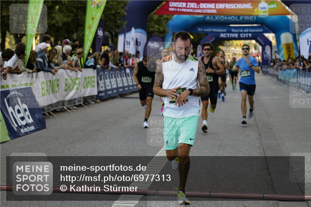 01.09.2024 - BARMER Alsterlauf Kathrin Stürmer Photography http://msf.ph/oto/6977313 01.09.2024 09:41:57 Ziel 2130, 3041, 3372, 4418, 4424, 4511, 4753, 4943, 5052, 8030, 8139 meine-sportfotos.de