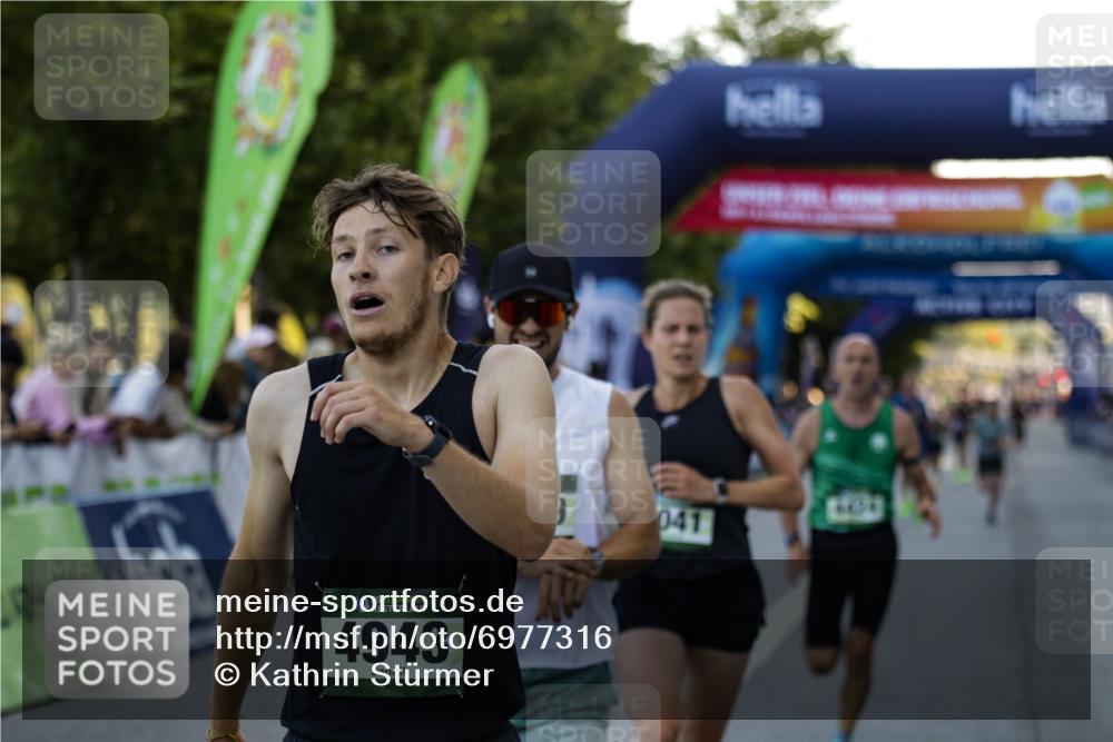 01.09.2024 - BARMER Alsterlauf Kathrin Stürmer Photography http://msf.ph/oto/6977316 01.09.2024 09:42:04 Ziel 2130, 3041, 3933, 4424, 4593, 4753, 4943, 5101, 5300, 8139, 8140 meine-sportfotos.de