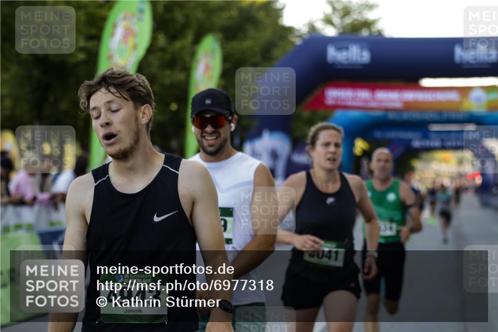 01.09.2024 - BARMER Alsterlauf Kathrin Stürmer Photography http://msf.ph/oto/6977318 01.09.2024 09:42:05 Ziel 2727, 3041, 3933, 4424, 4593, 4753, 4943, 5101, 5300, 8139, 8140 meine-sportfotos.de