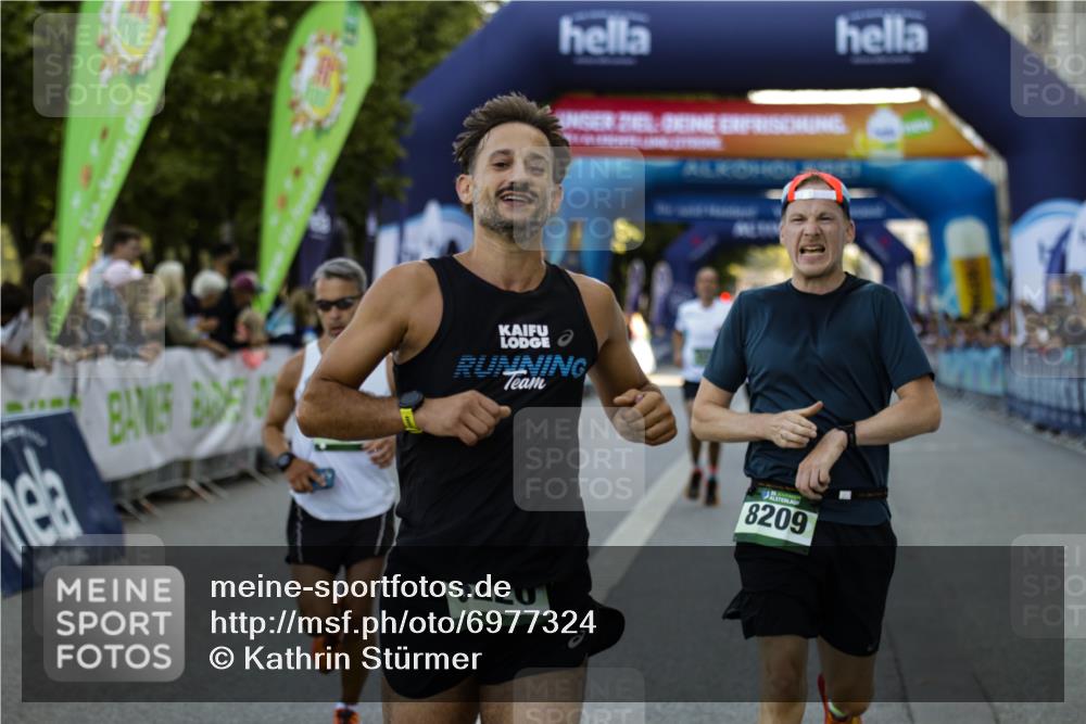 01.09.2024 - BARMER Alsterlauf Kathrin Stürmer Photography http://msf.ph/oto/6977324 01.09.2024 09:42:37 Ziel 4168, 4360, 4762, 4833, 4834, 4857, 8187, 8209, 8217, 8220 meine-sportfotos.de