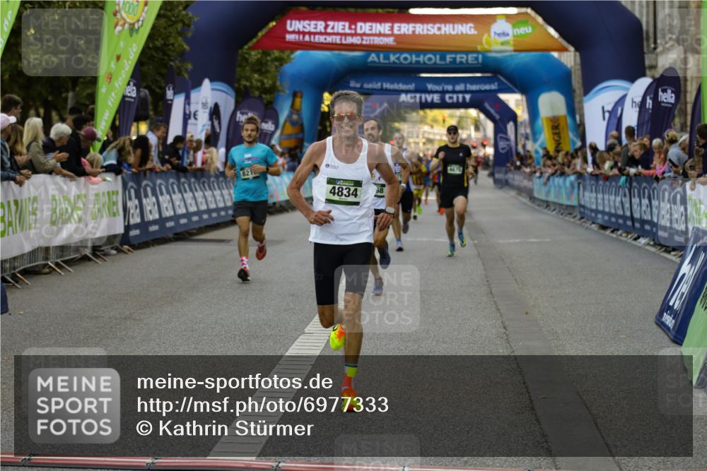 01.09.2024 - BARMER Alsterlauf Kathrin Stürmer Photography http://msf.ph/oto/6977333 01.09.2024 09:42:47 Ziel 2626, 2951, 3481, 4168, 4458, 4675, 4834, 5274, 8217 meine-sportfotos.de