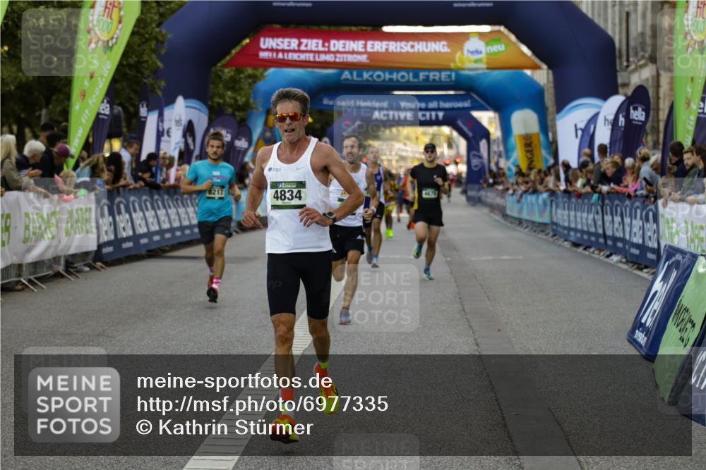 01.09.2024 - BARMER Alsterlauf Kathrin Stürmer Photography http://msf.ph/oto/6977335 01.09.2024 09:42:47 Ziel 2626, 2951, 3481, 4168, 4458, 4675, 4834, 5274, 8217 meine-sportfotos.de