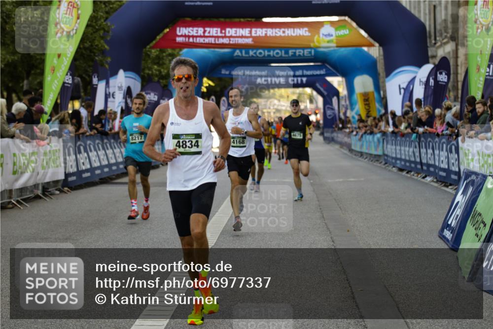 01.09.2024 - BARMER Alsterlauf Kathrin Stürmer Photography http://msf.ph/oto/6977337 01.09.2024 09:42:48 Ziel 2626, 2951, 3481, 4168, 4458, 4675, 4834, 5274, 8217 meine-sportfotos.de
