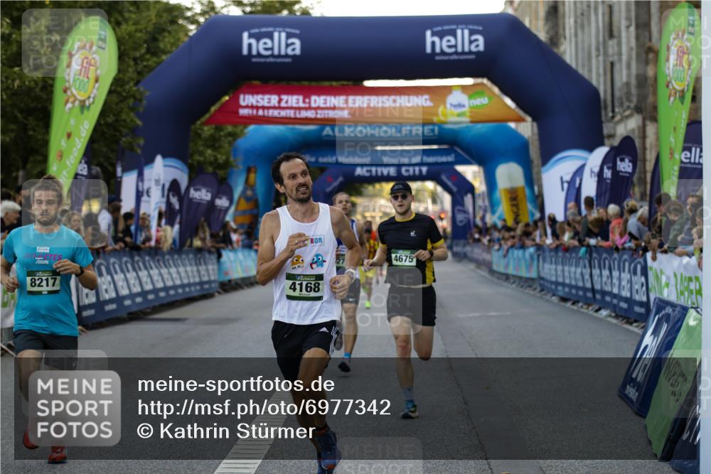 01.09.2024 - BARMER Alsterlauf Kathrin Stürmer Photography http://msf.ph/oto/6977342 01.09.2024 09:42:49 Ziel 2626, 2951, 3481, 4168, 4450, 4458, 4675, 4834, 5274, 8217 meine-sportfotos.de