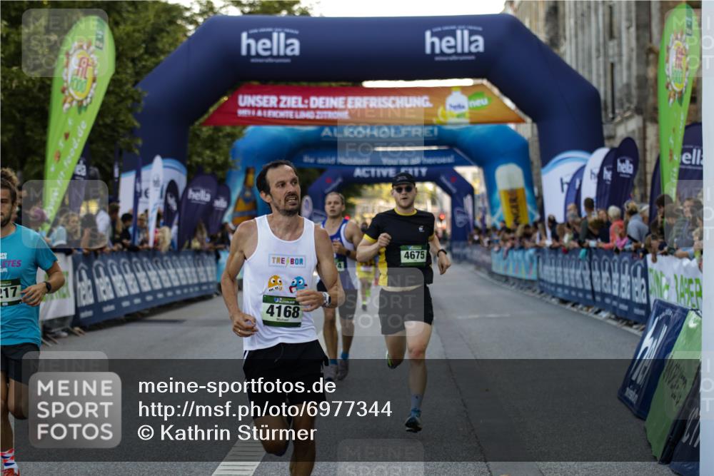 01.09.2024 - BARMER Alsterlauf Kathrin Stürmer Photography http://msf.ph/oto/6977344 01.09.2024 09:42:50 Ziel 2492, 2626, 2951, 3481, 4168, 4450, 4458, 4675, 4834, 5274, 8217 meine-sportfotos.de