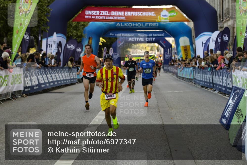 01.09.2024 - BARMER Alsterlauf Kathrin Stürmer Photography http://msf.ph/oto/6977347 01.09.2024 09:42:56 Ziel 2492, 2626, 2951, 3305, 3481, 4450, 4458 meine-sportfotos.de