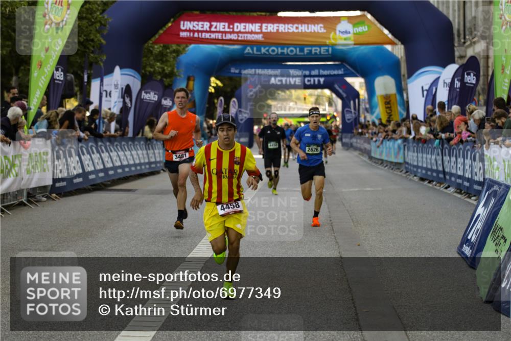 01.09.2024 - BARMER Alsterlauf Kathrin Stürmer Photography http://msf.ph/oto/6977349 01.09.2024 09:42:56 Ziel 2492, 2626, 2951, 3305, 3481, 4450, 4458 meine-sportfotos.de