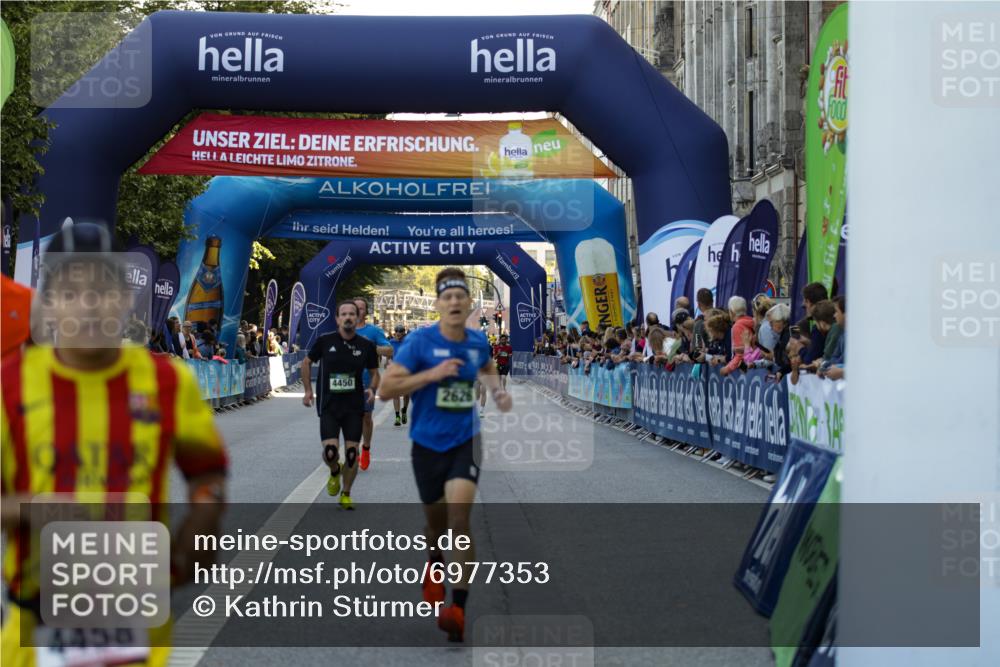 01.09.2024 - BARMER Alsterlauf Kathrin Stürmer Photography http://msf.ph/oto/6977353 01.09.2024 09:42:58 Ziel 2492, 2626, 2951, 3114, 3305, 3481, 4049, 4450, 4458, 8132, 8194 meine-sportfotos.de