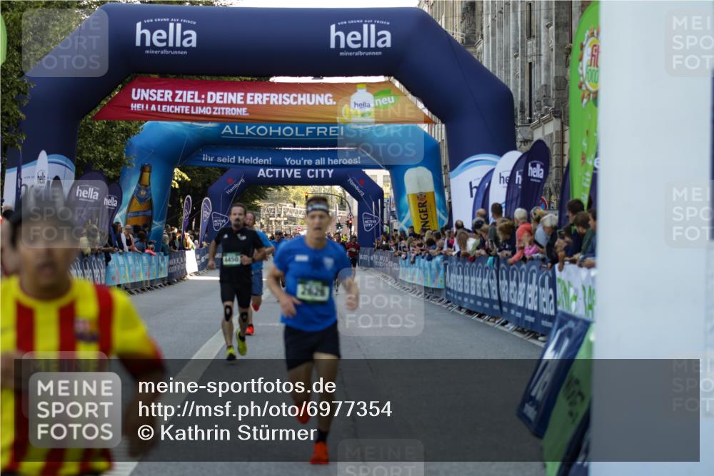 01.09.2024 - BARMER Alsterlauf Kathrin Stürmer Photography http://msf.ph/oto/6977354 01.09.2024 09:42:58 Ziel 2492, 2626, 2951, 3114, 3305, 3481, 4049, 4450, 4458, 8132, 8194 meine-sportfotos.de