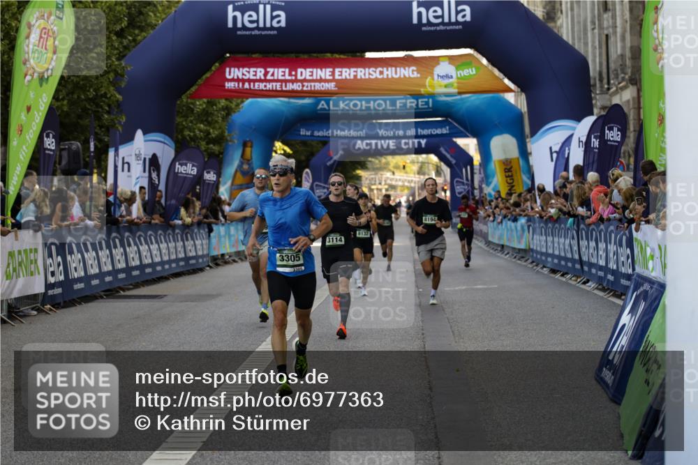 01.09.2024 - BARMER Alsterlauf Kathrin Stürmer Photography http://msf.ph/oto/6977363 01.09.2024 09:43:06 Ziel 2492, 3114, 3305, 4049, 4167, 4290, 4538, 5287, 8132, 8194, 8236, 8387 meine-sportfotos.de