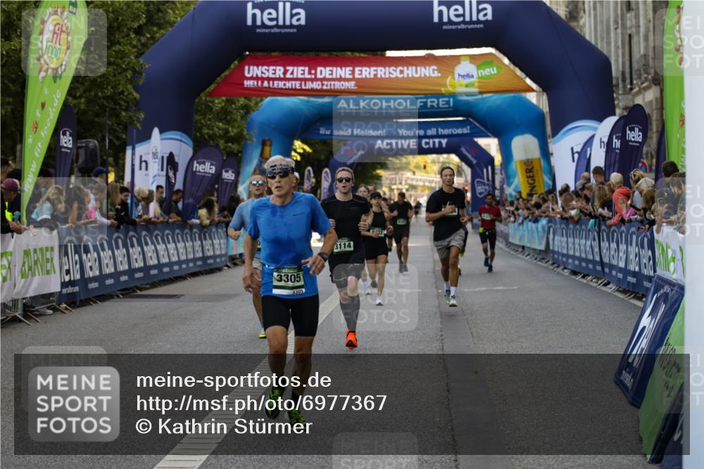01.09.2024 - BARMER Alsterlauf Kathrin Stürmer Photography http://msf.ph/oto/6977367 01.09.2024 09:43:07 Ziel 3114, 3305, 4049, 4167, 4290, 4538, 5252, 5287, 8132, 8194, 8236, 8387 meine-sportfotos.de