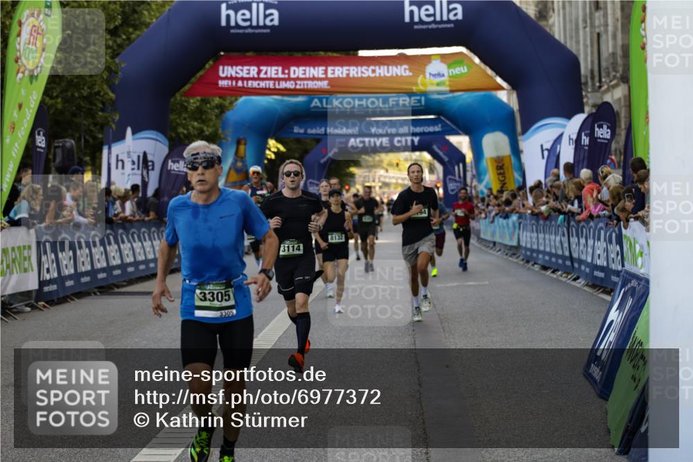 01.09.2024 - BARMER Alsterlauf Kathrin Stürmer Photography http://msf.ph/oto/6977372 01.09.2024 09:43:08 Ziel 1109, 3114, 3305, 4049, 4167, 4290, 4538, 5252, 5287, 8132, 8194, 8236, 8387 meine-sportfotos.de