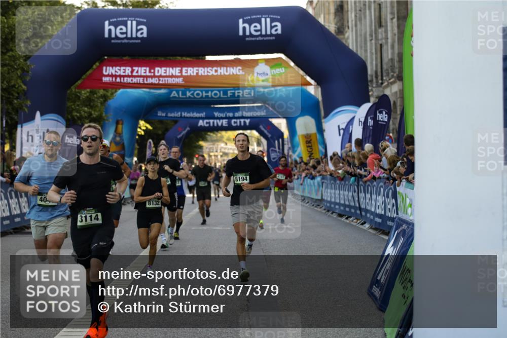 01.09.2024 - BARMER Alsterlauf Kathrin Stürmer Photography http://msf.ph/oto/6977379 01.09.2024 09:43:09 Ziel 1109, 3114, 3305, 4049, 4167, 4290, 4538, 5252, 5287, 8132, 8194, 8236, 8387 meine-sportfotos.de