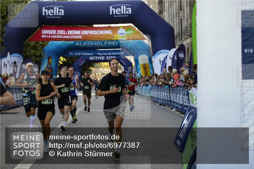 01.09.2024 - BARMER Alsterlauf Kathrin Stürmer Photography http://msf.ph/oto/6977387 01.09.2024 09:43:10 Ziel 1109, 2850, 3114, 3305, 3788, 4049, 4167, 4290, 4538, 5252, 5287, 8132, 8194, 8236, 8387 meine-sportfotos.de