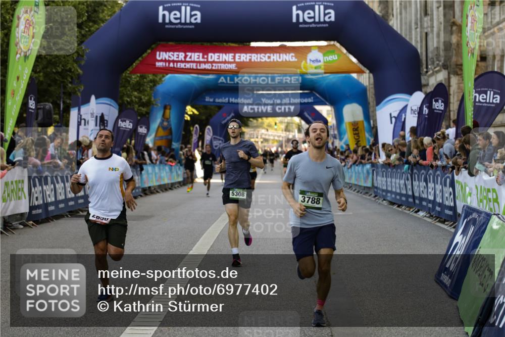01.09.2024 - BARMER Alsterlauf Kathrin Stürmer Photography http://msf.ph/oto/6977402 01.09.2024 09:43:22 Ziel 1109, 2850, 3788, 4435, 4549, 4600, 4844, 5252, 5308 meine-sportfotos.de