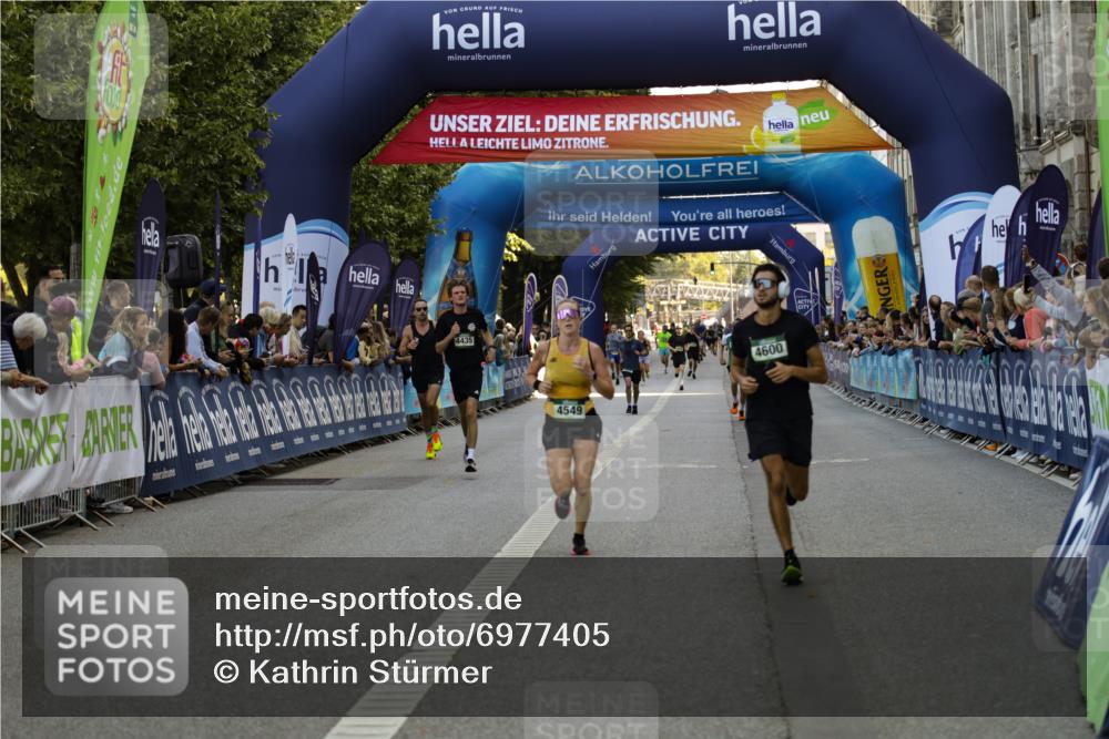 01.09.2024 - BARMER Alsterlauf Kathrin Stürmer Photography http://msf.ph/oto/6977405 01.09.2024 09:43:27 Ziel 3770, 3811, 4435, 4549, 4600, 4621, 4844, 5308 meine-sportfotos.de