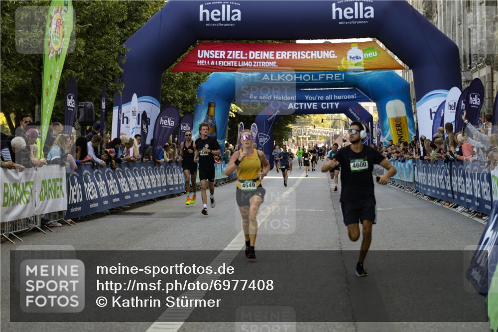 01.09.2024 - BARMER Alsterlauf Kathrin Stürmer Photography http://msf.ph/oto/6977408 01.09.2024 09:43:27 Ziel 3770, 3811, 4435, 4549, 4600, 4621, 4844, 5308 meine-sportfotos.de