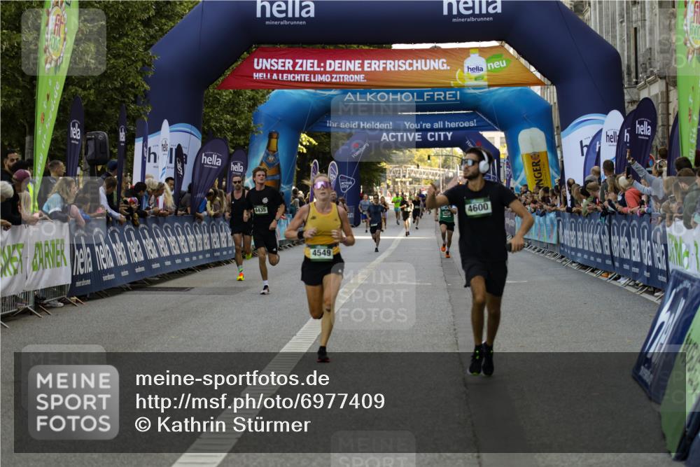 01.09.2024 - BARMER Alsterlauf Kathrin Stürmer Photography http://msf.ph/oto/6977409 01.09.2024 09:43:28 Ziel 3770, 3811, 4435, 4549, 4600, 4621, 4844, 5308 meine-sportfotos.de