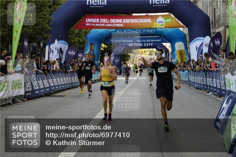 01.09.2024 - BARMER Alsterlauf Kathrin Stürmer Photography http://msf.ph/oto/6977410 01.09.2024 09:43:28 Ziel 3770, 3811, 4435, 4549, 4600, 4621, 4844, 5308 meine-sportfotos.de