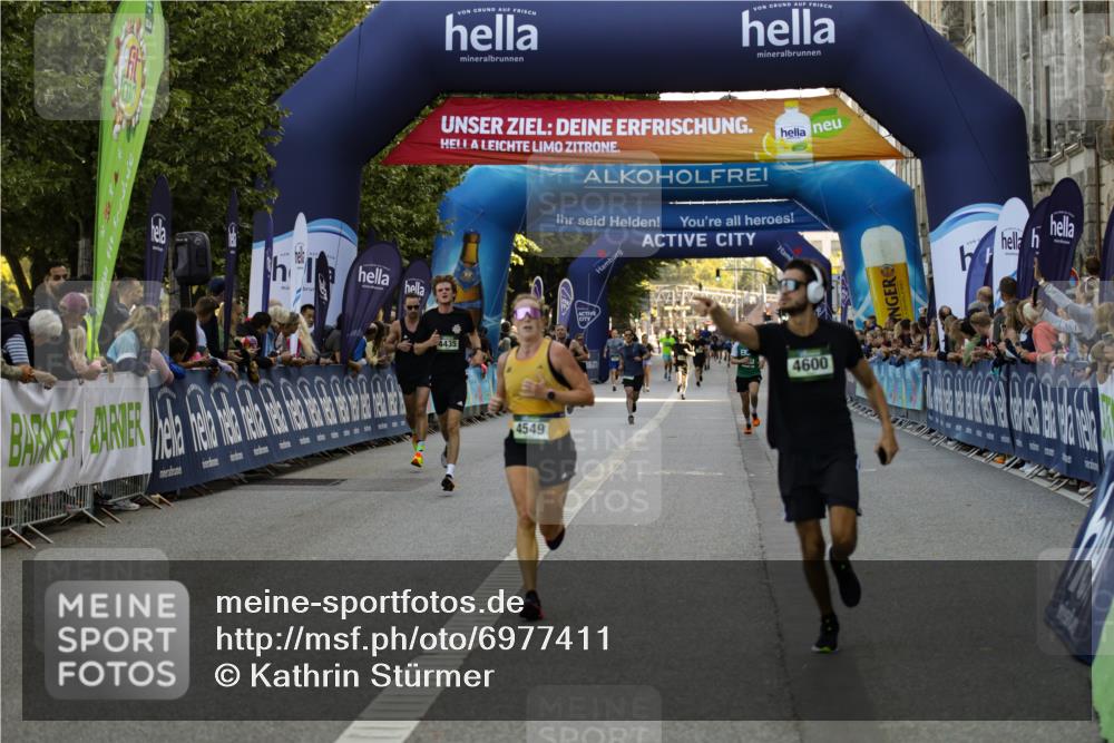 01.09.2024 - BARMER Alsterlauf Kathrin Stürmer Photography http://msf.ph/oto/6977411 01.09.2024 09:43:28 Ziel 3770, 3811, 4435, 4549, 4600, 4621, 4844, 5308 meine-sportfotos.de