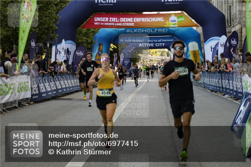 01.09.2024 - BARMER Alsterlauf Kathrin Stürmer Photography http://msf.ph/oto/6977415 01.09.2024 09:43:29 Ziel 3770, 3811, 4435, 4549, 4600, 4621, 4844 meine-sportfotos.de
