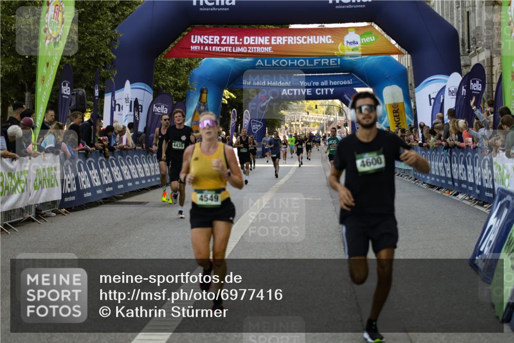 01.09.2024 - BARMER Alsterlauf Kathrin Stürmer Photography http://msf.ph/oto/6977416 01.09.2024 09:43:29 Ziel 3770, 3811, 4435, 4549, 4600, 4621, 4844 meine-sportfotos.de