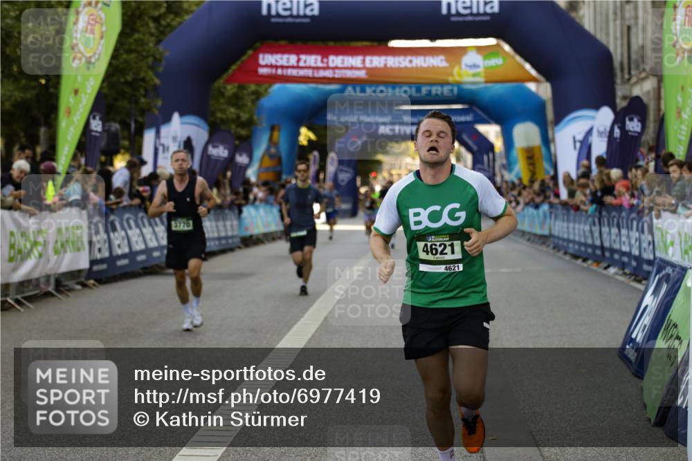 01.09.2024 - BARMER Alsterlauf Kathrin Stürmer Photography http://msf.ph/oto/6977419 01.09.2024 09:43:36 Ziel 2229, 3524, 3770, 3790, 3811, 3949, 4435, 4621, 4844, 8058 meine-sportfotos.de