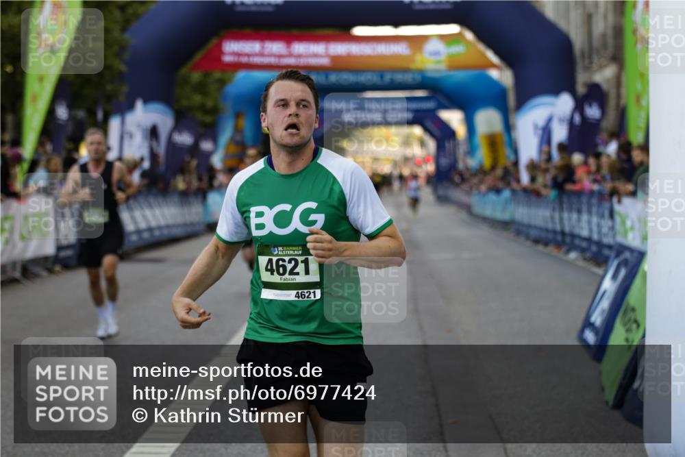 01.09.2024 - BARMER Alsterlauf Kathrin Stürmer Photography http://msf.ph/oto/6977424 01.09.2024 09:43:37 Ziel 2229, 3524, 3770, 3790, 3811, 3949, 3987, 4621, 4844, 8058 meine-sportfotos.de
