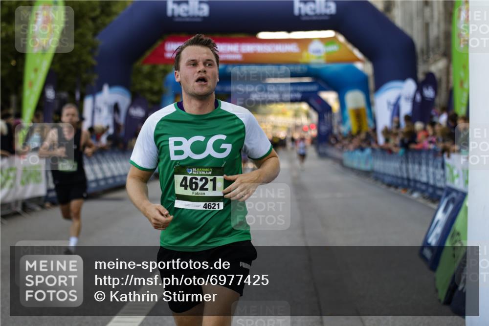 01.09.2024 - BARMER Alsterlauf Kathrin Stürmer Photography http://msf.ph/oto/6977425 01.09.2024 09:43:37 Ziel 2229, 3524, 3770, 3790, 3811, 3949, 3987, 4621, 4844, 8058 meine-sportfotos.de