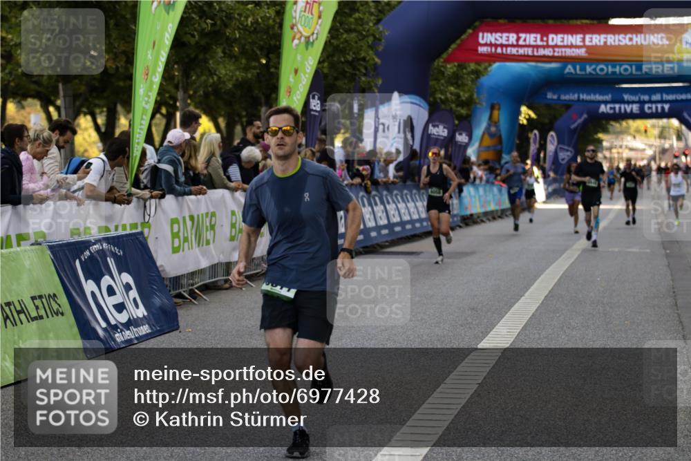 01.09.2024 - BARMER Alsterlauf Kathrin Stürmer Photography http://msf.ph/oto/6977428 01.09.2024 09:43:40 Ziel 2229, 2658, 3524, 3770, 3790, 3811, 3949, 3987, 4809, 8058 meine-sportfotos.de